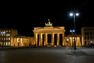 Fototapeta premium The Brandenburg gate, Berlin, at night