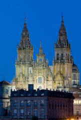 Fototapeta premium Night scene, Skyline of Santiage de Compostela with lit cathedral,
