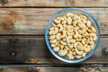 Cashews in a bowl.