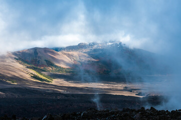 crater, sur de  chile alta montaña, montagna, paisaje, montagna, naturaleza, cielo, verano, valle, impresiones, bosque, nube, alpes, viajando, verde, panorama, nube, nieve, cerro, pico, árbol, césped,