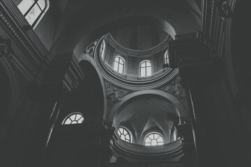 la chiesa