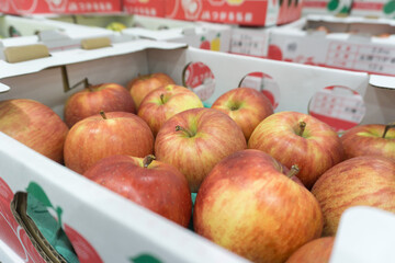 売り場のりんご　シナノドルチェ