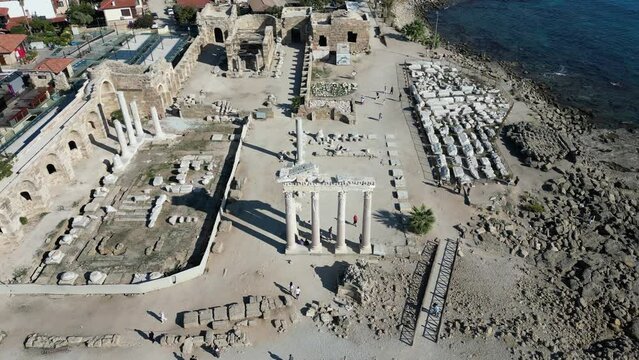 Side. Old antique city. Temple of Apollon. Turkey.