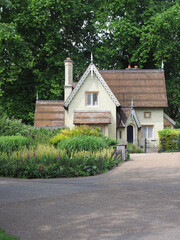 Fototapeta na wymiar A charming Victorian cottage in London's Hyde Park