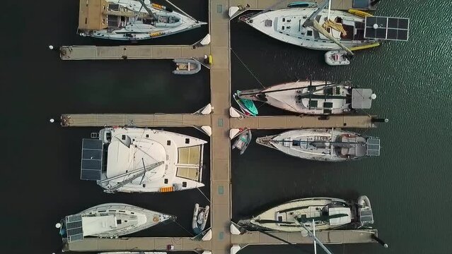 marina. playa la cruz de huanacaxtle nayarit. toma aerea por drone dji.