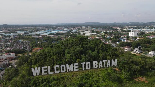 Welcome to Batam, a landmark to welcome tourists visiting Batam City, Riau Islands Province. Batam is an island that is a free trade area in Indonesia.	