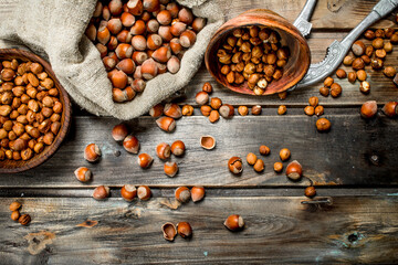 Hazelnut with Nutcracker in bowls .