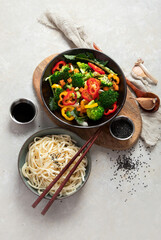 Asian noodle and vegetables.