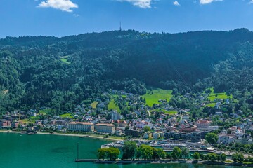 Bregenz am Bodensee, Ausblick auf die Festspielstadt in Vorarlberg im Sommer aus der Luft
