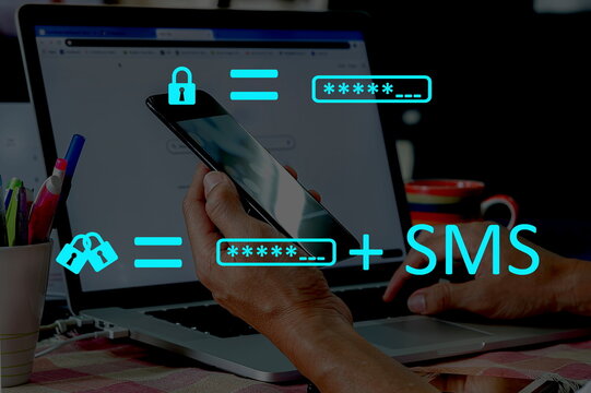 authentification &agrave; deux facteurs : double s&eacute;curit&eacute; pour l'acc&egrave;s &agrave; un site internet avec ordinateur et smartphone