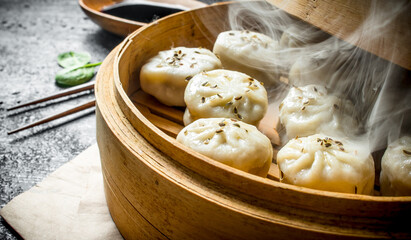Fragrant hot dumplings of manta.