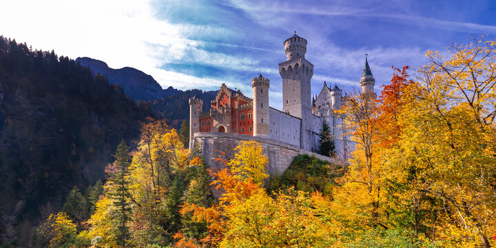 Neuschwanstein Castle, 19th Century Neo-Romanesque Neo-Gothic Style Palace, Schwangau, F&uuml;ssen, Ostallg&auml;u, Bavaria, Germany, Europe