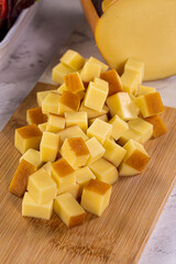 cheese cube proolone