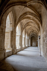 Fototapeta na wymiar La Cathédrale Saint-Just et Saint-Pasteur de Narbonne