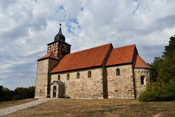 Fototapeta na wymiar St.-Thomas-Kirche in Pretzien (Salzlandkreis)