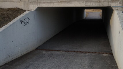 Walkway tunnel