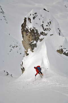 man skiing, Valhalla Mountain Touring Lodge, British Columbia, Canada