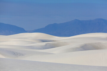 Fototapeta na wymiar White sand dunes