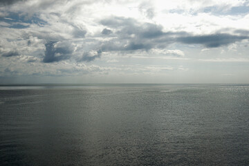 Fototapeta premium Horizonte entre el cielo y el mar
