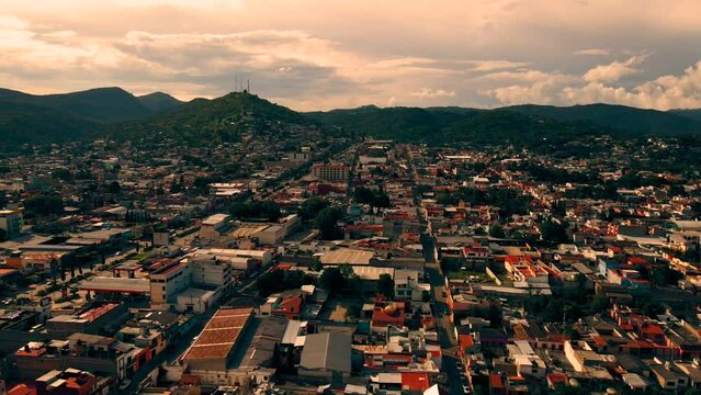 Toma desde el cielo en un pueblo de M&eacute;xico, en el estado de Chiapas, bellos por sus paisajes y riqueza natural.