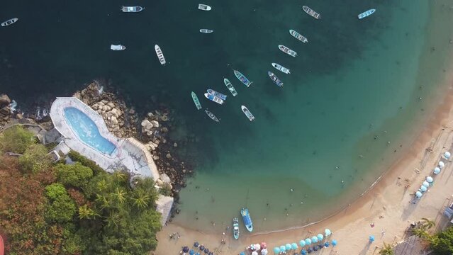 Acapulco Playa de Caletilla, M&aacute;gico Mundo Marino, Vista A&eacute;rea, Roqueta