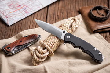 Stainless steel folding knife - 562295218