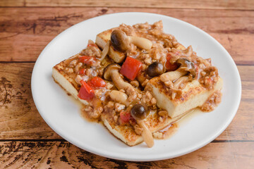 豆腐ステーキの餡かけ