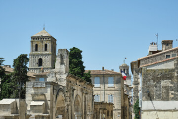 Obraz premium old town of Arles, France