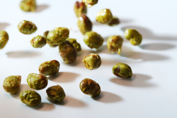 Crispy Baked Edamame or sackable roasted soybeans