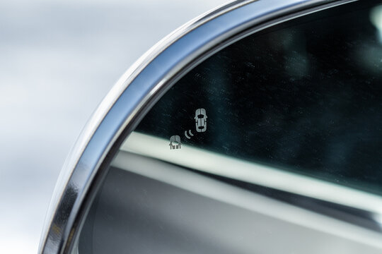 Rear view car mirror with collision avoidance system. Blind Spot Monitoring system.