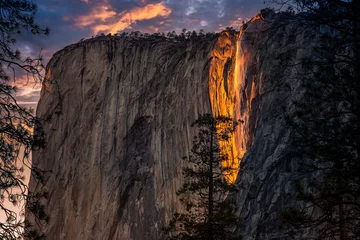 Fototapeten The Firefall on El Capitan, Yosemite National Park, California © Stephen