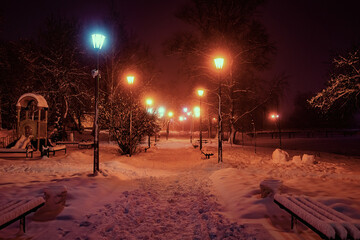 Alley night lamp winter