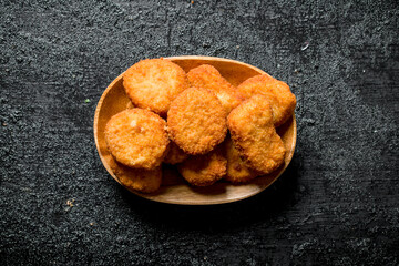 Chicken nuggets in the bowl.