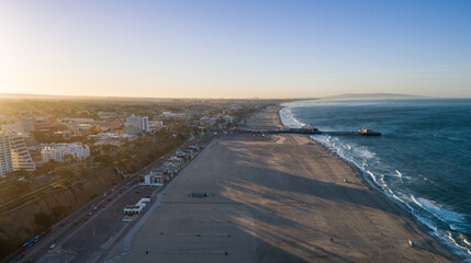 Fototapeta premium Sunrise time in Santa Monica, Los Angeles, California. Santa Monica Beach and Ocean. USA