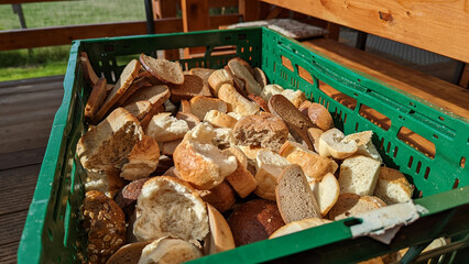 Altes trockenes Brot als Tierfutter