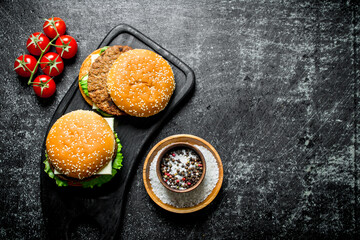 Burgers with beef and spices in a bowl.