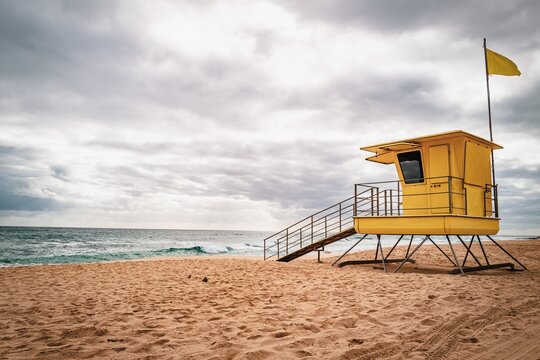 lifeguard tower on the beach © Simon