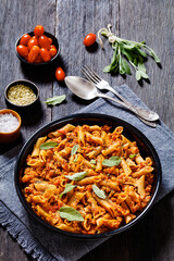 Whole wheat pasta bake with ground beef and cheese