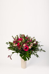 Obraz na płótnie Canvas bouquet of pink flowers
