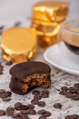 Chocolate alfajor with dulce de leche coffee capsules