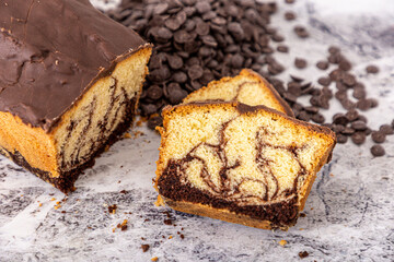 vanilla and chocolate pudding ready to eat