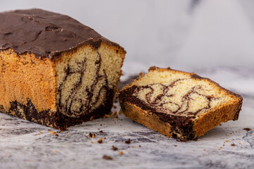 vanilla and chocolate pudding ready to eat