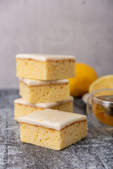 mini lemon cakes ready to eat