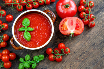  Tomato cream soup with basil