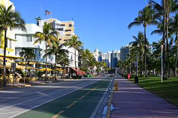 Fototapeta na wymiar Art deco hotels on Ocean Drive in South Beach on Miami Beach, Florida on clear cloudless sunny morning..