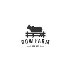 Fototapeta na wymiar cow farm logo template in white background