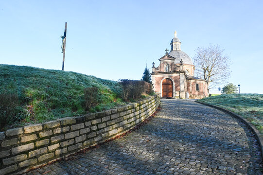Mur de Grammont Geraardsbergen eglise chapelle chapel Oudenberg Kapelmuur cyclisme tour des Flandres courses monument