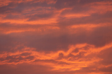 Wolkenspiel im Abendlicht