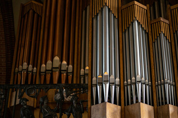 organy w kościele