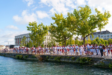 Public course d'aviron pendant les F&ecirc;tes de Bayonne